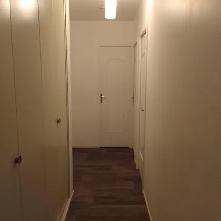 Проживание в семье Chambre En Colocation Avec Salle D'eau Privee Proche Rer A *